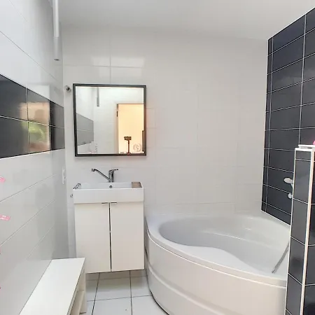 Maison Carolles, 4 Pièces, 6 Personnes - Fr-1-361-345 *