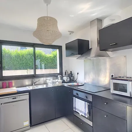 Hébergement de vacances Maison Carolles, 4 Pièces, 6 Personnes - Fr-1-361-345 *